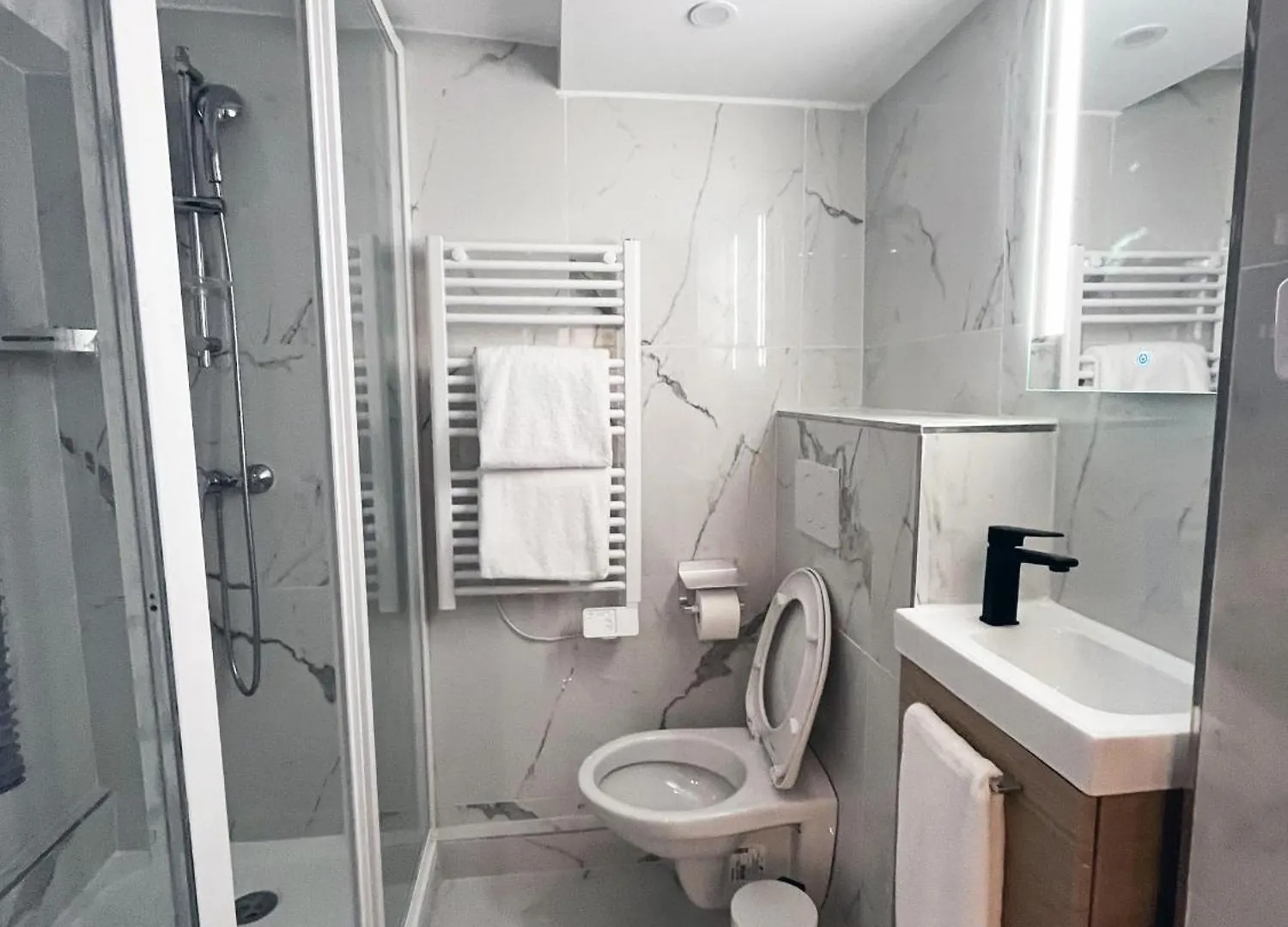Urban Flat 175 - Loft St Denis Apartment Paris France