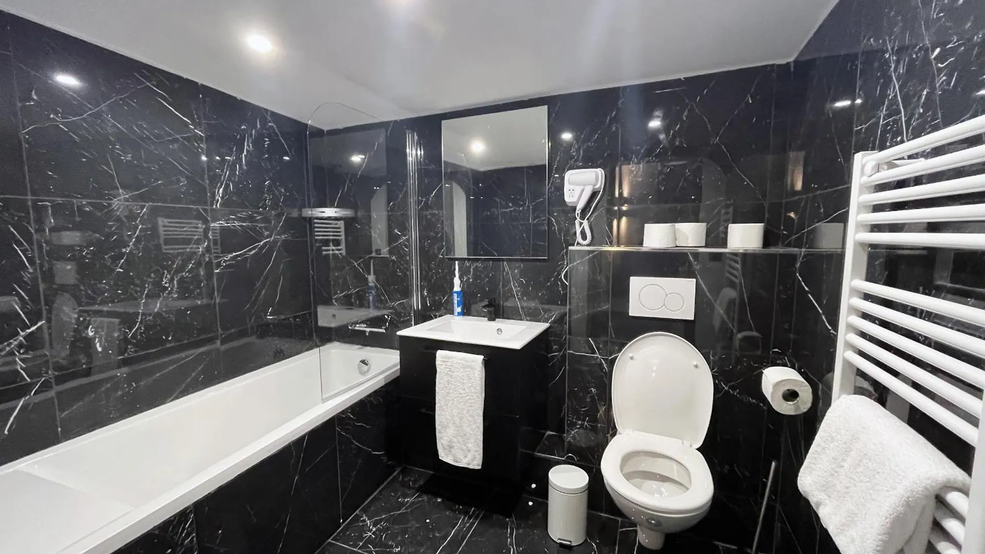 파리 Urban Flat 175 - Loft St Denis 아파트 0*,